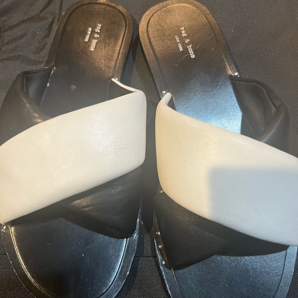 Rag and Bone Cross over black and white slides - Picture 3 of 13